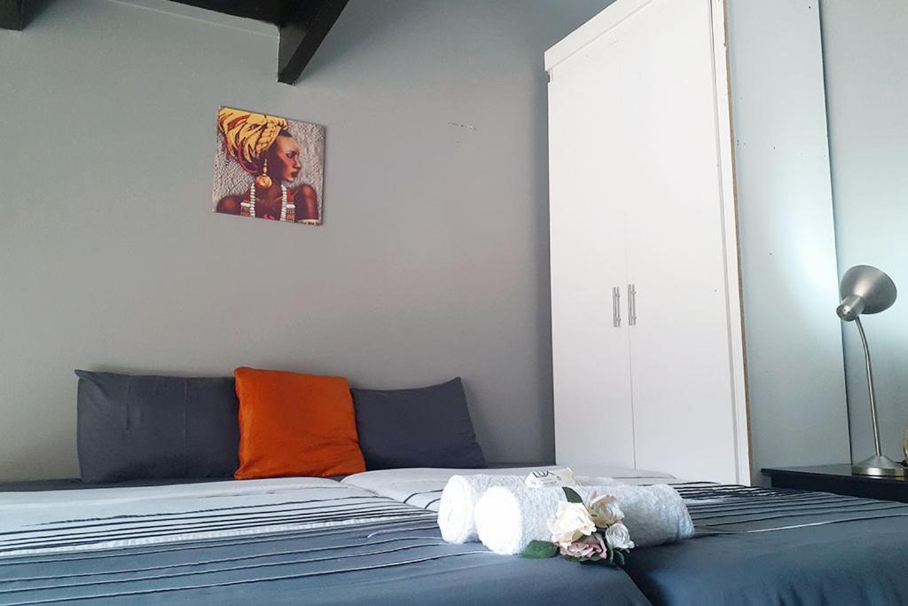 Cozy Hatfield Condo Pretoria Room photo